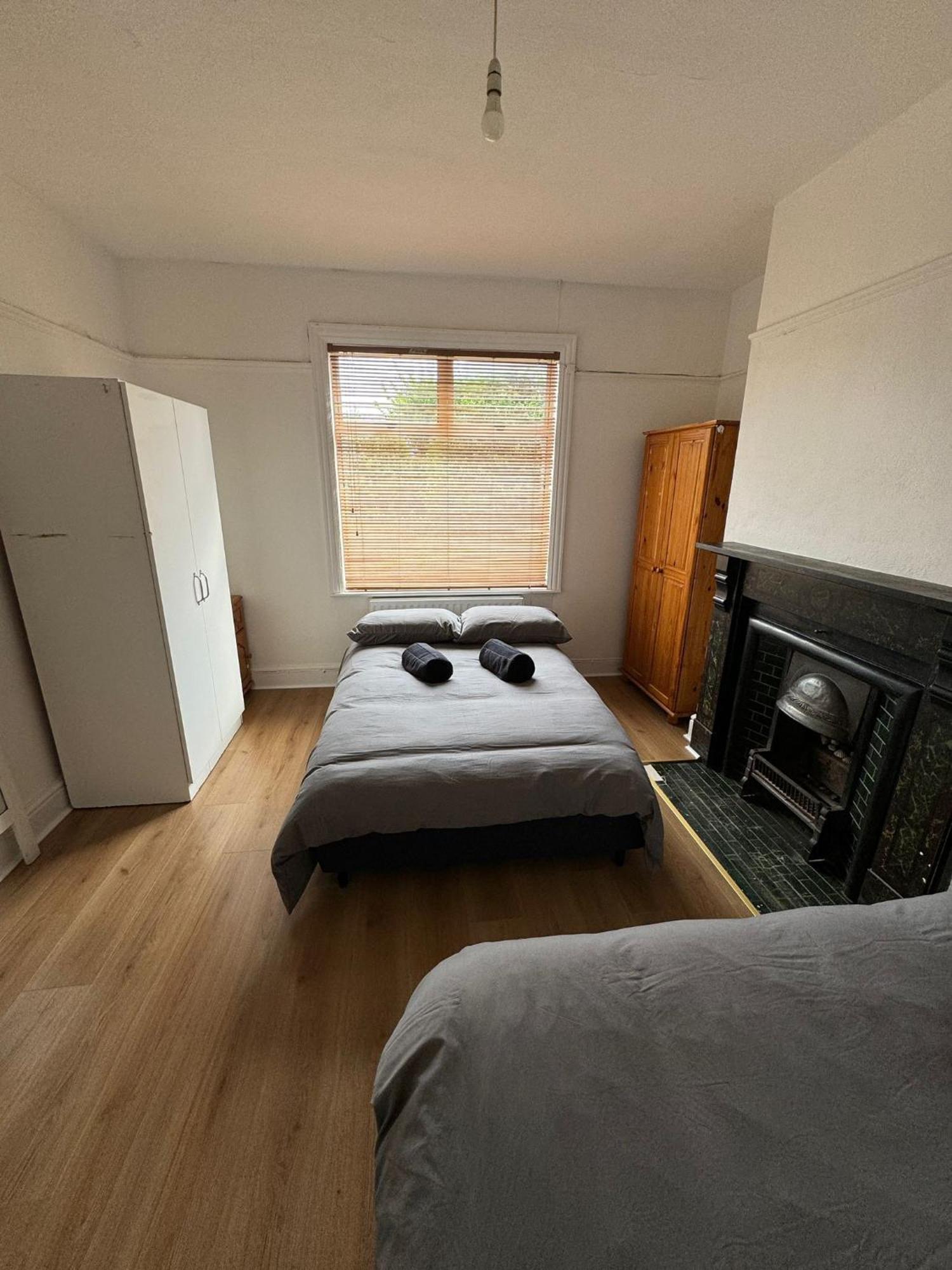 Nice Triple Room At 2 Iveragh Rd-6 Dublin Exteriér fotografie